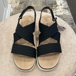 Denver Hayes Womens sandals